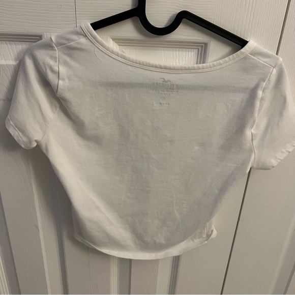 HOLLISTER Crop Top - Picture 3 of 3